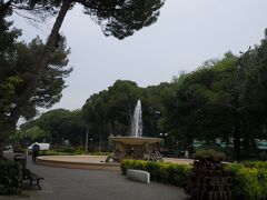 馬いっぱいの噴水は、フェデリコ・フェリーニ公園。

道とか、甘い生活とか、フェリーニさんリミニ生まれだったわね。