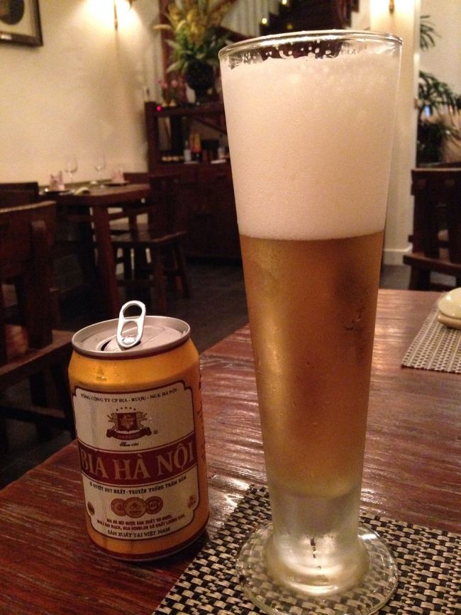 ハノイ最後の夜もビールで乾杯！<br />私も母も、Bia Hanoiをすっかり気に入りました。<br />333よりスッキリしています。