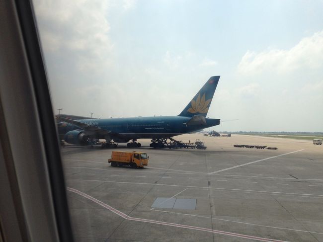 ベトナム航空の機体が沢山いました。<br />色合いが可愛いですよね。