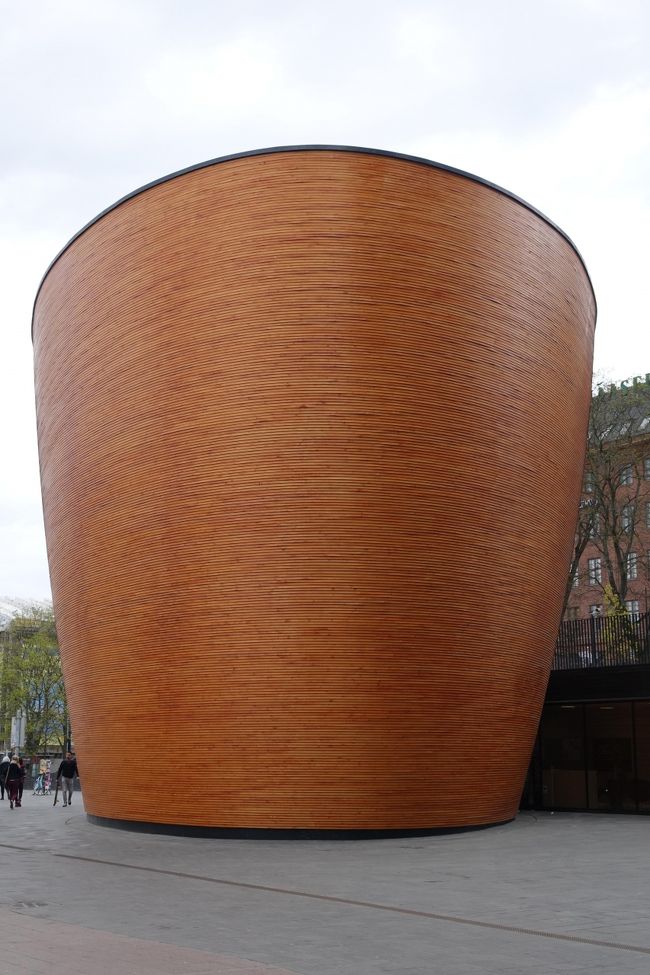 独特な形のカンッピ礼拝堂