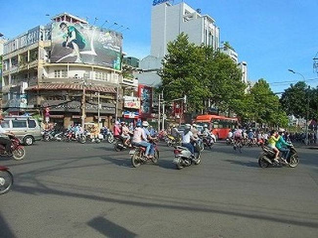 人口　900万人<br />面積　2.095km?<br />設立： 1698年