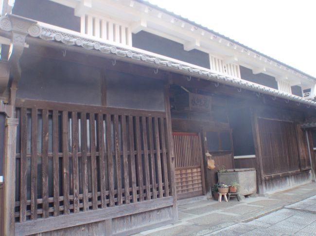 当麻寺駅に帰る途中の一般の家。<br /><br />格子窓がステキ。<br /><br /><br />このあと、帰りの新幹線までまだちょっと時間があったので、西大寺へ行ってみることに。