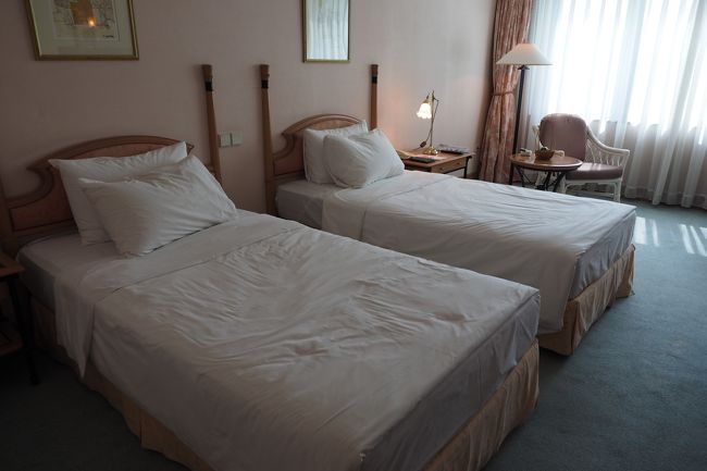 ハノイでの宿泊は『ハノイ デーウー ホテル』韓国系らしく、なんとなく薄汚い。