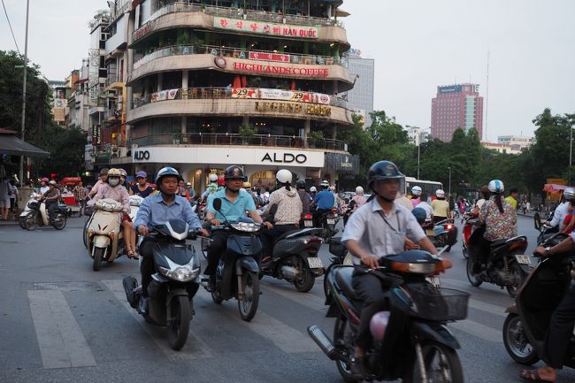 初日は自由行動なので旧市街へ....