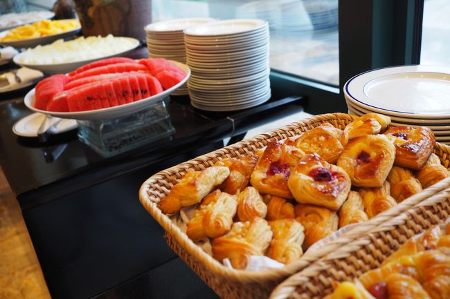 2日目の朝。朝食ビュッフェは普通でした。