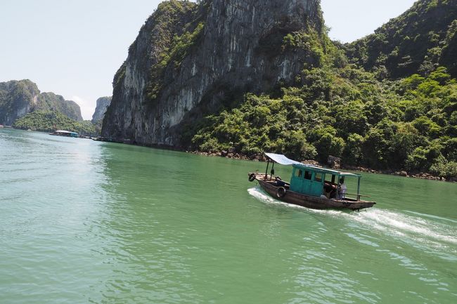 いよいよハロン湾のきれいな景色が見えてきました