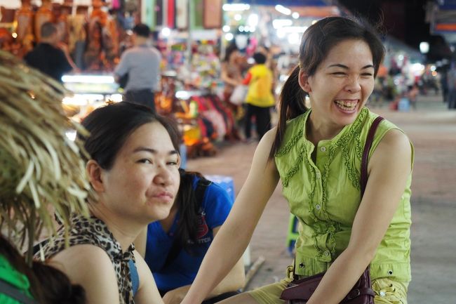 店員もおしゃべりするしかないか