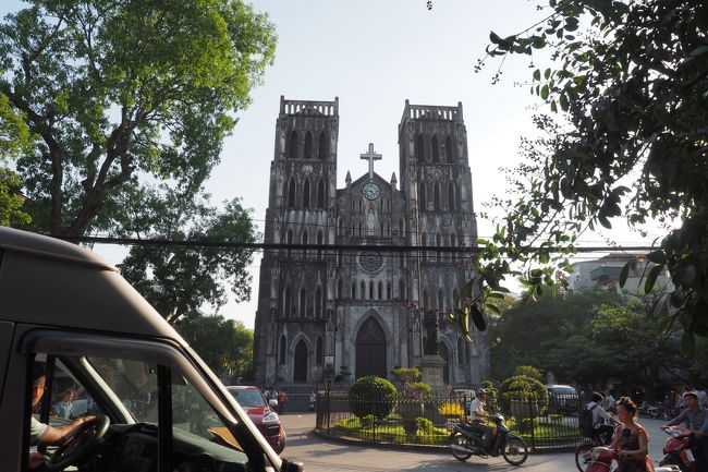 大教会。中には入れず