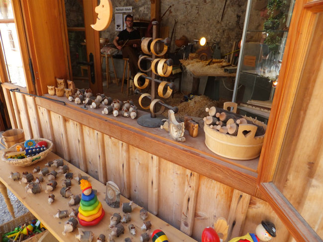 こちらは工房かな。<br /><br />