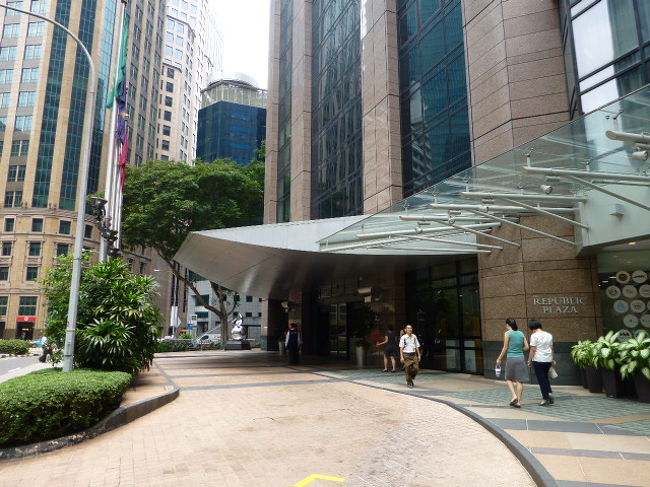 シンガポールの建築物は高さ制限２８０ｍ<br /><br />このリパブリック・プラザの高さはちょうど２８０ｍ<br />ということでシンガポールで一番高い