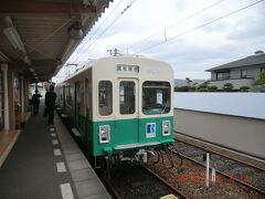 長尾駅から高松琴平電鉄(通称…ことでん)に乗って高松へ戻ります。
私は、神奈川県の京浜急行をよく利用するのですが、ことでんには、京浜急行で活躍した電車が活躍しています。
懐かしい京浜急行の中古電車に乗りたかったのですが、来たのは名古屋地下鉄の車両でした。