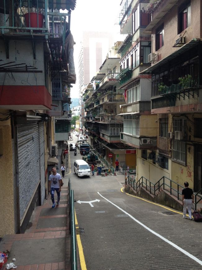 マカオは坂道だらけ😤
