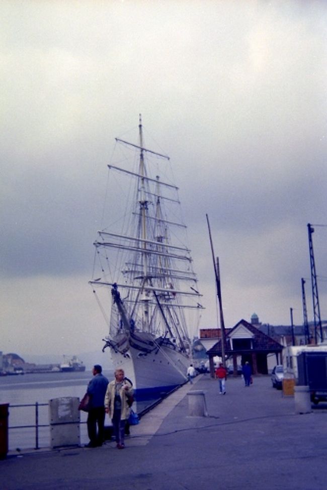 帆船！<br /><br />きれいだなぁ〜〜。