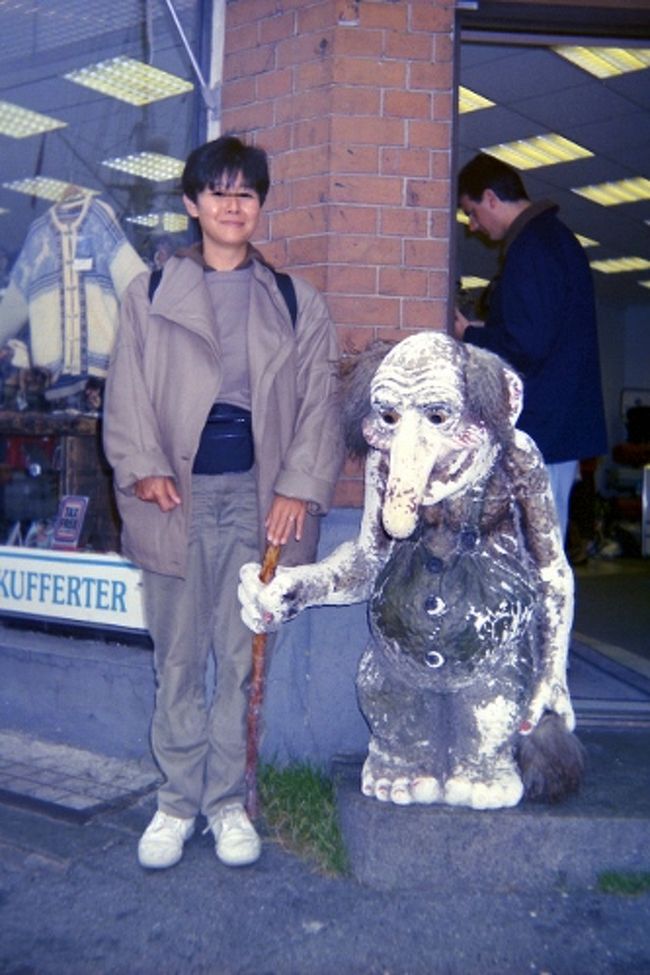 ムーミンのモデルになったトロール(妖精）の人形と。<br /><br />ムーミンには・・・似てないですけどね。