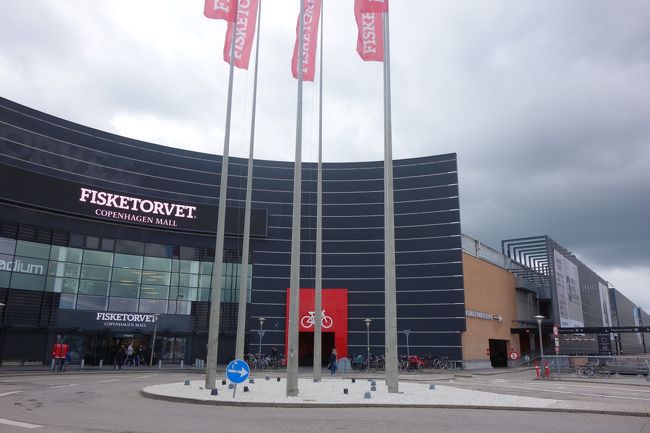 中心街は概ね見たので、中央駅の隣駅にあるショッピングセンターへ。<br />最後のお土産を購入。