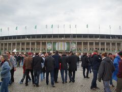 ベルリンオリンピックスタジアム！！
外観はとても歴史ある雰囲気。