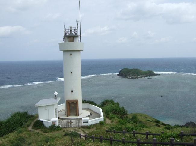 石垣島最北端平久保崎灯台。ここも風が強い。