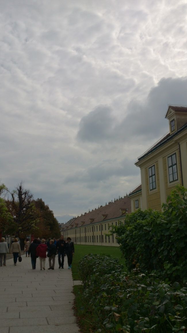 シェーンブルン宮殿に5時間以上いたんですね〜？<br /><br />のんびり〜しすぎたかな〜？