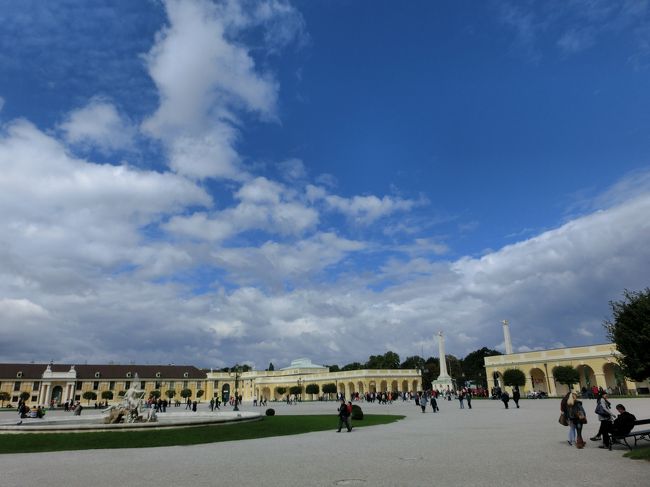 「レジデンツ」出ると晴れて青空が広がっていました。