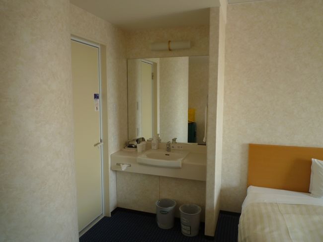 もう一つ便利なのは洗面所がバスルームの外にあること。<br /><br />なかなか気が利いている。