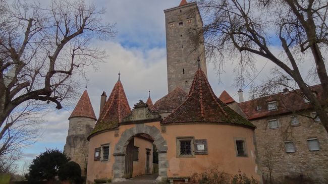 西のブルク門です。