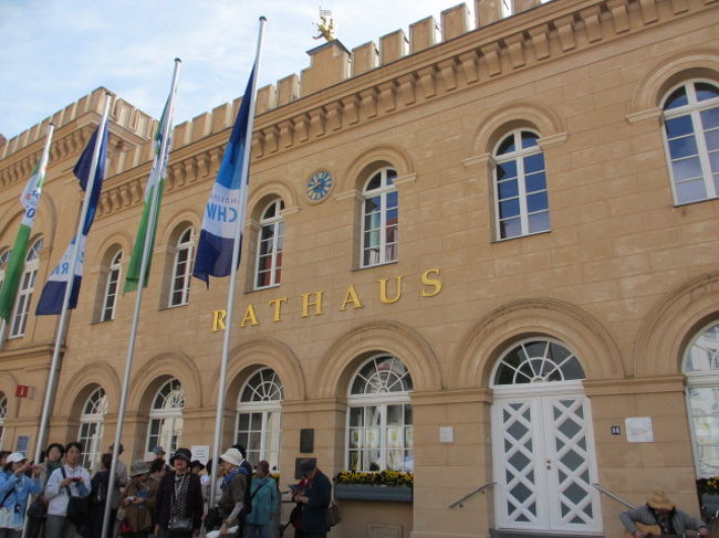 旧市街散策<br /><br />市庁舎