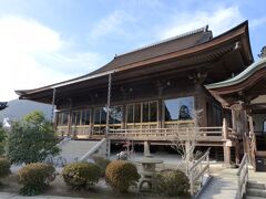 山口市にある「龍福寺」です。写真の「本堂(釈迦堂)」は国重文。戦国時代に、この地域を支配していた「大内氏」ゆかりのお寺です。