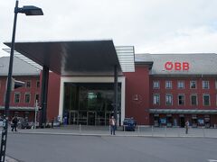 クラーゲンフルト駅とバーンホーフ広場（Bahnhofplatz）