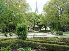 福音教会（Evangelische Kirche）と市立公園（Stadt Park）