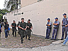 ぎょ！......

いつもは平和なソロカバなんですが.......