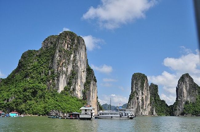 神秘的な風景が続く。<br />新世界七不思議の一つにも選ばれているようだ。