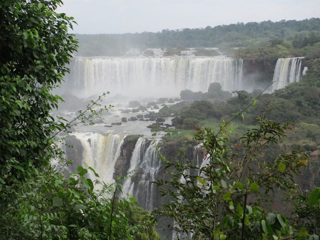 　滝は２段になっています。