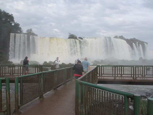 　ブラジルの滝
