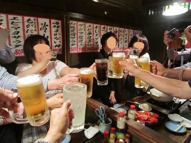 左の若い女性は、今回初オフ会参加の「桔梗さん」です。<br />ここには写っていませんが、同じく初参加の「ふみこさん」も！<br />お二人とも札幌在住です。　　よろしくねぇ〜♪