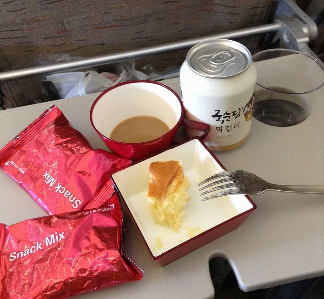 マッコリを飲みながら、デザートタイム。<br /><br />食べまくり旅行記でした。