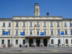 リュブリャーナ駅と解放戦線広場（Trg Osvobodilne fronte）