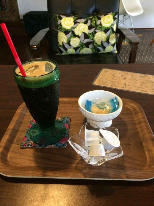 このアイスコーヒー、ベトナムコーヒーだったかな？超おいしいです。甘いです。最高。