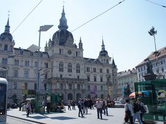 市庁舎（Grazer Rathaus）とハウプト広場（Hauptplatz）