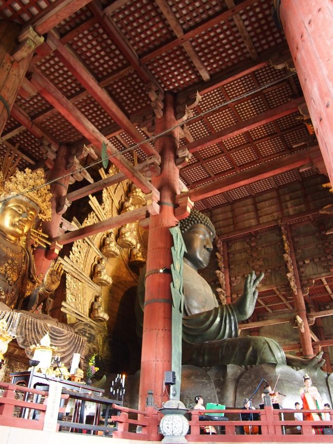 国宝・盧舎那仏。<br /><br />実はこの日から‘奈良の街じゅうがステージとなる音楽祭「ムジークフェストなら2014」’が開催されたのです。