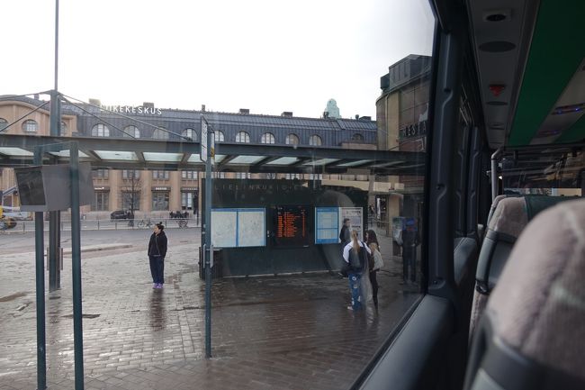 ヘルシンキ3日目の朝。今日は５月１日、メーデーで休日ですが、今日はストックホルムへ日帰りします。今日は、ホテルの朝食も8:30からなので食べられずに空港に向かいます。