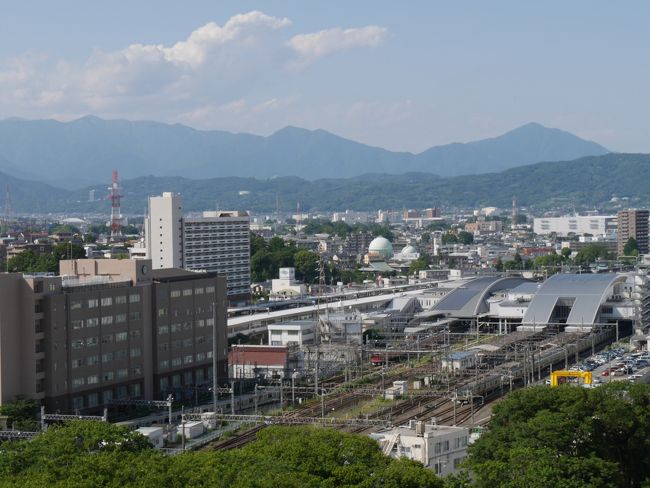 山も一望出来ます。<br /><br />小田原駅も近いんだ〜。