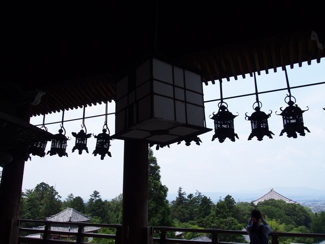 夜には燈籠に火が灯るようです。<br /><br />その光景も幻想的だろうなぁ。