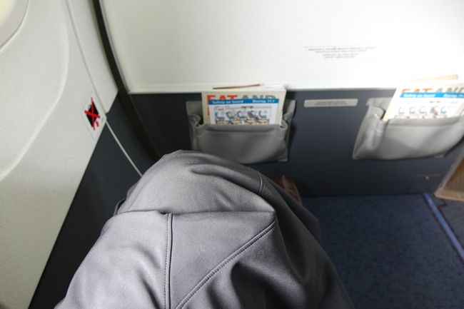 座席は最前列窓際の1A。今回はキャンセル可能なSAS Plusというちょっと高めのチケットにしました。SAS Plusは座席指定ができたり、ミールサービスが無料だったりする特典があります。