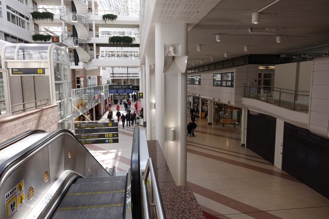 約50分で市内バスターミナルに着きました。思ったよりも掛かったな。ここでお腹が痛くなりトイレを探したらチップトイレでした。クローネの小銭が無くて焦りました。。。ユーロだったらあるのに。