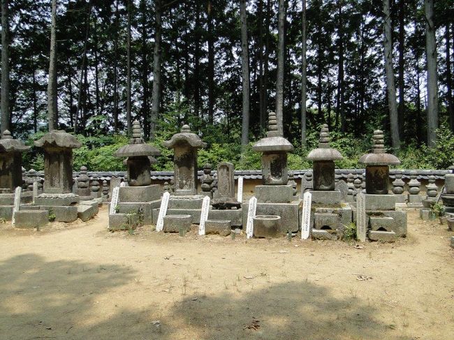 こちらは柳生家の墓地