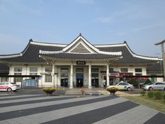 全州駅です。
韓国にふさわしい雰囲気のある駅です。