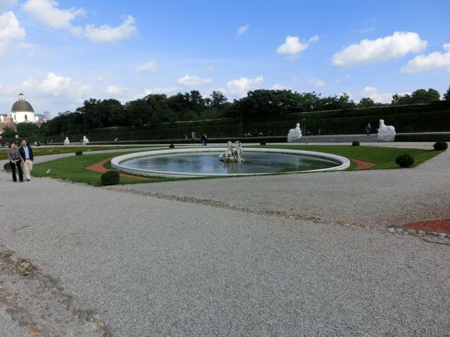 噴水はお休み・・・。