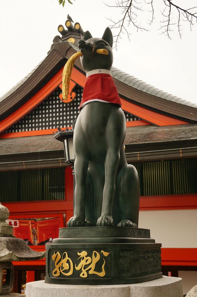 お稲荷さんといえば<br /><br />やっぱりキツネ