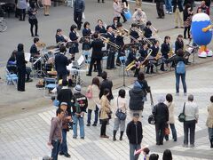 静岡サレジオ中学と高校の吹奏楽部も

ゆるキャラ
「あおいくん」

あおいくんは　静岡市葵区の新キャラですが
何故かここに現れています