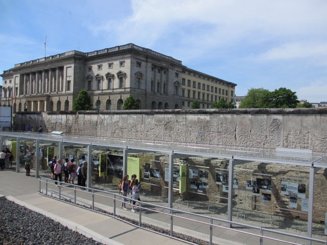 ベルリンの壁記念センターも<br />見学してきました<br /><br /> <br />